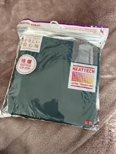 ユニクロ　極暖　ヒートテック　シームレスリブタートルネックT レディースM 緑
