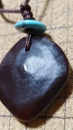 石垣島産　藻玉モダマひし形　トルコ石ひも茶色1m使用ネックレス