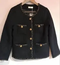 ツイードジャケット　ノーカラー