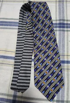 GIANNI VERSACE シルクネクタイ