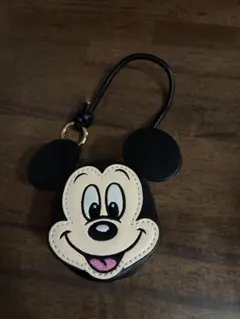 YOIHI ディズニー ミッキーマウスデザイン バッグチャーム - メルカリ