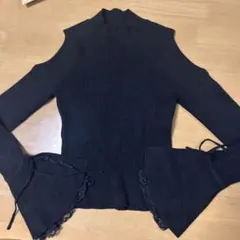 ミシェルマカロン ニットトップス 肩出し 姫袖 フリル 黒 ブラック