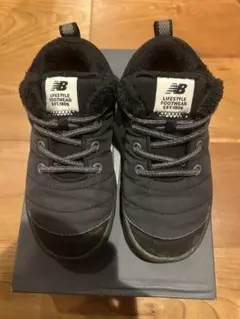 NEW BALANCEYHMOC BLK 黒 KIDSスニーカー　防寒