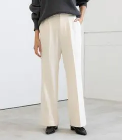 新品！エルーラ ☆ ストレートパンツ