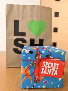 LUSH シークレットサンタ ギフト 入浴剤セットのサムネイル
