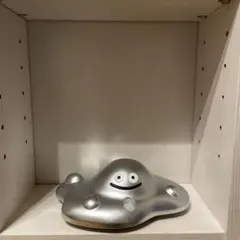 センサー付き逃げ出す！　はぐれメタルフィギュア ドラゴンクエスト　ドラクエ