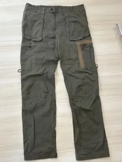 カーゴパンツ オリーブグリーン 多ポケット