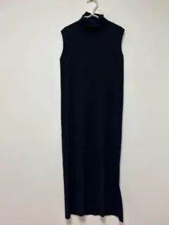 ルーニー　ブラックノースリーブニットワンピース