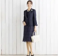 ラッセルレースワンピのセレモニースーツ　紺