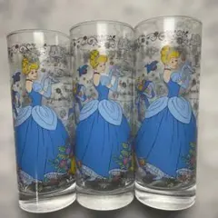 ディズニー　ガラスコップ３個