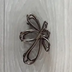 蝶デザイン メタリックブラウン ヘアクリップ
