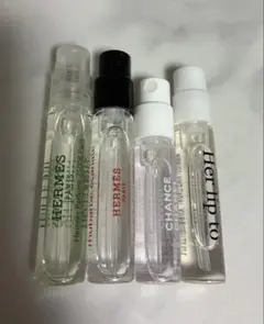 新品未使用 HERMES✖︎2、CHANEL✖︎1、Herlipto✖︎1香水サンプルのサムネイル