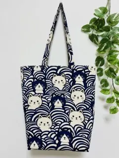 ハンドメイド　猫柄トートバッグ　買い物バッグ　エコバッグ　（波猫柄）青