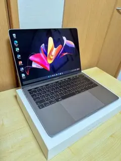美品 MacBook Pro 13インチ SSD 512GB Touch Bar