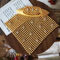 ヴィンテージブローチ　ゴールド　ラインストーン