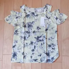 【新品.タグ付き】♡toccoフラワープリントオフショルダー♡のサムネイル