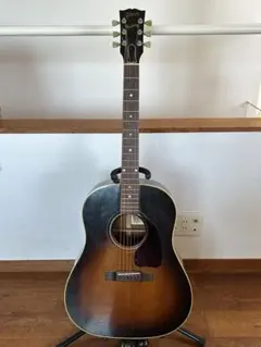 Gibson J-45 ウェスタン　100周年記念モデルのサムネイル