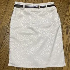 タイトスカート　ベルト付き　ペイズリー柄