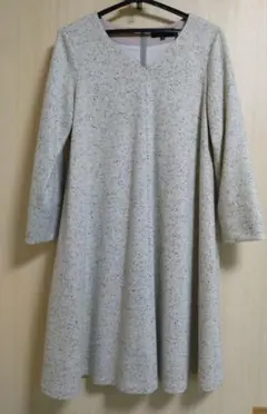 【UNTITLED】Aライン Vネックワンピース ２号