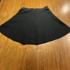 黒のフレアスカート　GRL