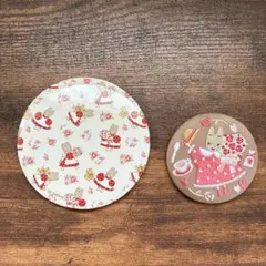 산리오 マロンクリーム 40th缶ミラー、刺繍缶バッジ