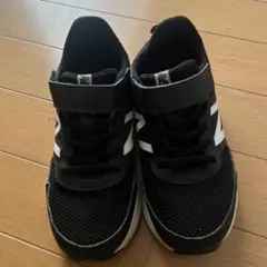 New Balance キッズ スニーカー ブラック/ホワイト