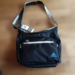 【未使用品】adidas ブラック ショルダーバッグのサムネイル