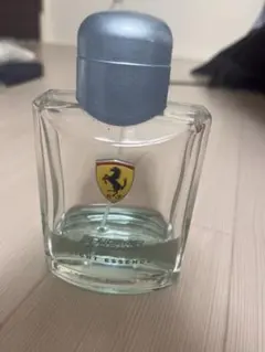 Ferrari Scuderia Light Essence 香水のサムネイル