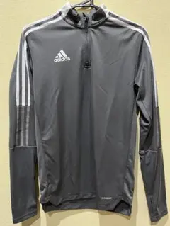 adidas トレーニングトップ ハーフジップ グレー Mサイズ