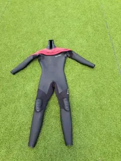 ドライ・セミドライスーツ 黒赤