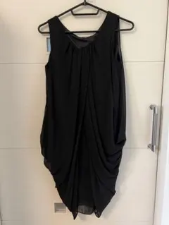 【アプレスジュール】ブラック無地　パーティードレス