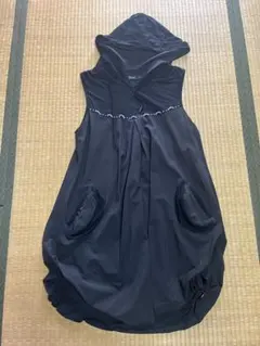 フード付き ノースリーブ パーカーワンピ ブラック ゆったり モード系