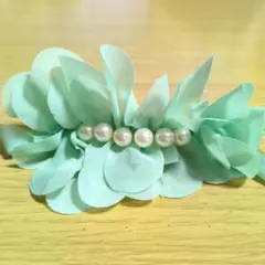 バレッタ　パール　花