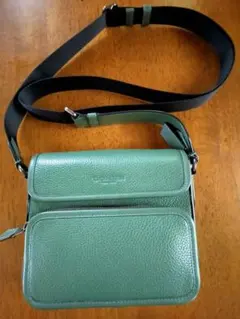 COACH コーチ フィン クロスボディ バッグ・ポケット オリーブグリーン 