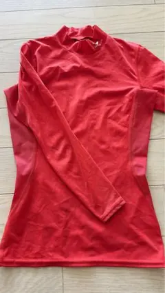 レッド 長袖インナーシャツ サイズ140