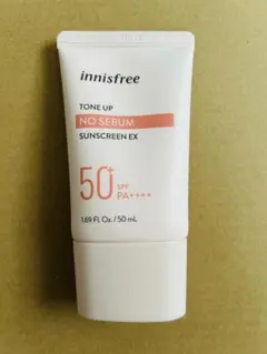 innisfree トーンアップ ノーセバム サンスクリーン 日焼け止め　未開封のサムネイル