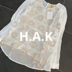 【未使用】H.A.K チュール　刺繍　レース　プルオーバー　トップス　パールのサムネイル