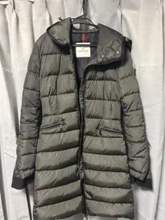 2/10まで値下げ　MONCLER フード付きロングダウンジャケット