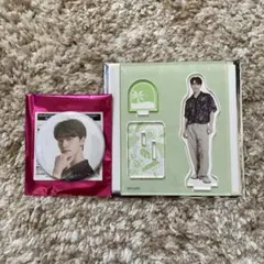 SEVENTEENセブチ ディノ カフェ アクスタ 缶バッジ