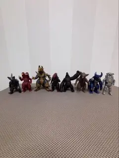 怪獣フィギュア8体セット　ウルトラマン