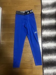 アディダス　ロングスパッツ