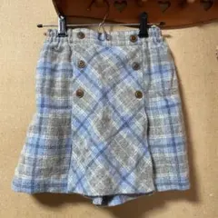 青と灰色のチェック柄ショートパンツ