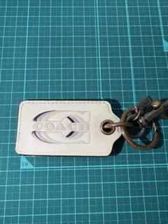 COACH レザーキーホルダー ホワイト ブラック キーリング ボトルオープナー