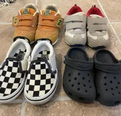 スニーカー(NB、asics、バンズ)3足&クロックス1足/4足セット