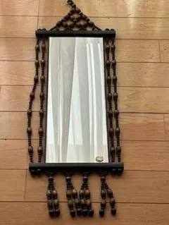 ビーズ装飾付き壁掛け鏡