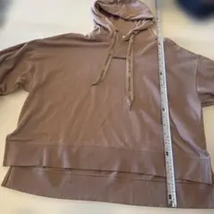 CONVERSE ベージュ フード付きパーカー