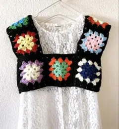 【ハンドメイド】美品♡グラニースクエアニットビスチェのサムネイル