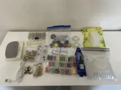 み*ー様 レジン用品セット ビーズ・パーツ・UVライト