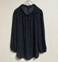 INDIVI 花柄シフォンブラウス 38 黒 長袖 上品 通勤 ネイビー ドットのサムネイル
