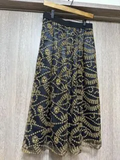 ロングスカート　チュール　刺繍　ラピーヌ　VICE VERSAのサムネイル